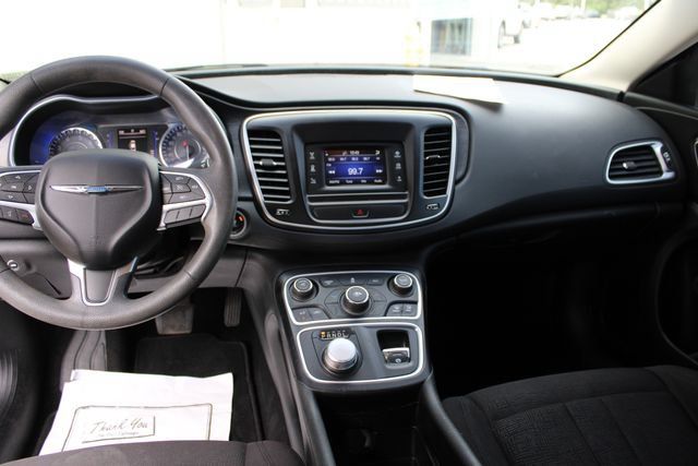 Used 2015 Chrysler 200 Limited FWD image 21