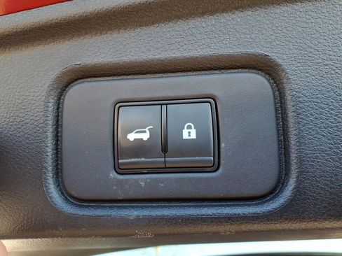 Certified 2023 Nissan Pathfinder SL AWD/4WD image 12