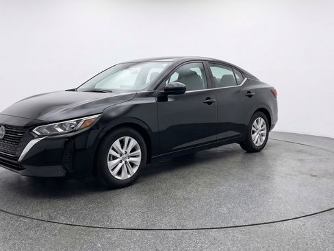 Used 2025 Nissan Sentra S image 3