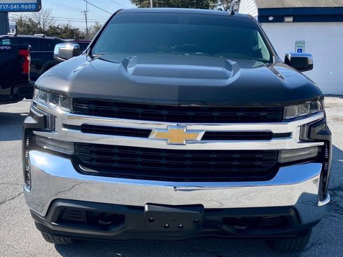 Used 2021 Chevrolet Silverado 1500 LT image 3