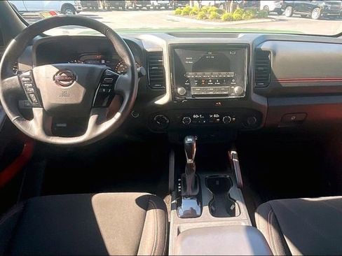Used 2022 Nissan Frontier PRO-4X w/ Technology Package AWD/4WD image 15