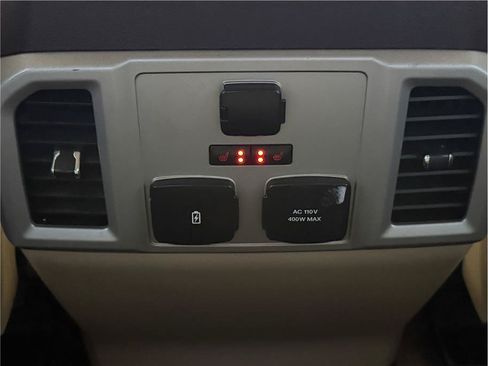 Used 2018 Ford F150 Lariat w/ Equipment Group 502A Luxury AWD/4WD image 24