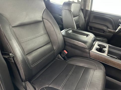 Used 2019 GMC Sierra 2500 Denali w/ Duramax Plus Package AWD/4WD image 30