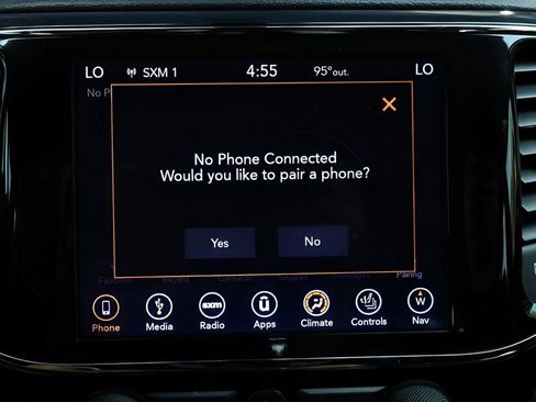 Used 2019 Jeep Grand Cherokee Laredo w/ Laredo X Package RWD image 21