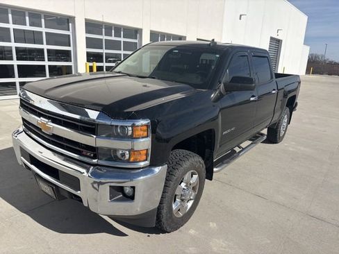 Used 2018 Chevrolet Silverado 2500 LT w/ LT Fleet Convenience Package image 7