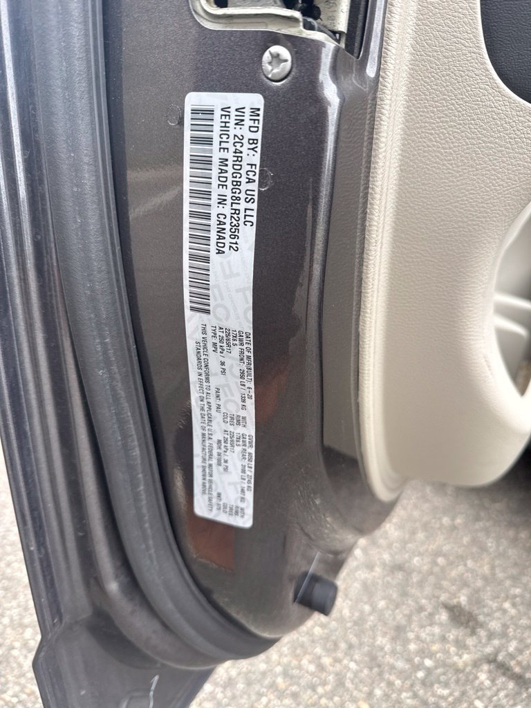 Used 2020 Dodge Grand Caravan SE FWD image 13