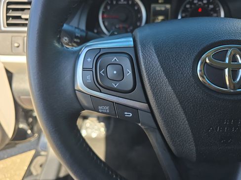 Used 2016 Toyota Camry SE image 16