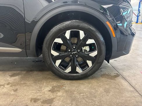 Certified 2024 Kia Sportage X-Line w/ X-Line Premium Package AWD/4WD image 16