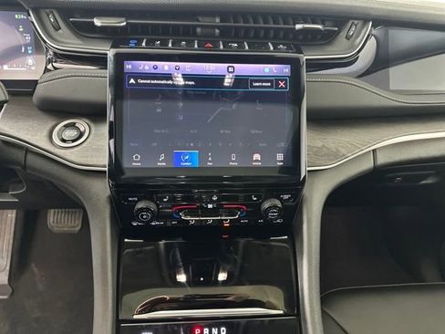 Used 2023 Jeep Grand Cherokee 4WD 4xe image 21