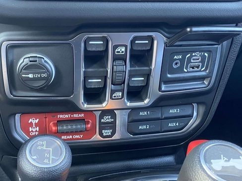 New 2026 Jeep Wrangler Unlimited Rubicon AWD/4WD image 28