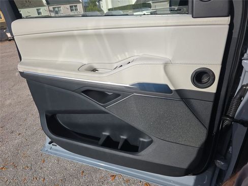 New 2026 Lincoln Navigator Reserve w/ Jet Appearance Package image 16