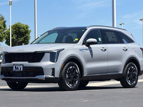 New 2026 Kia Sorento S FWD image 8