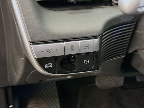 Used 2024 Hyundai Ioniq 5 SEL AWD/4WD image 17