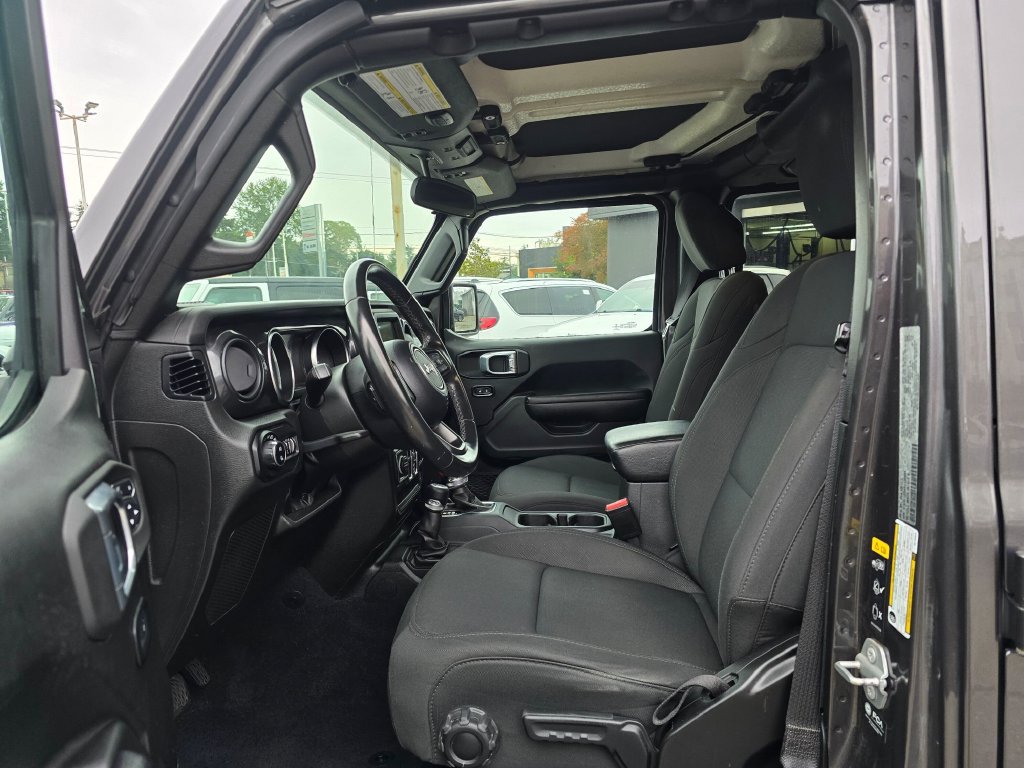 Used 2022 Jeep Gladiator Sport AWD/4WD image 19