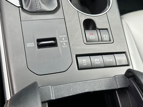 Used 2022 Toyota Highlander Bronze Edition image 33