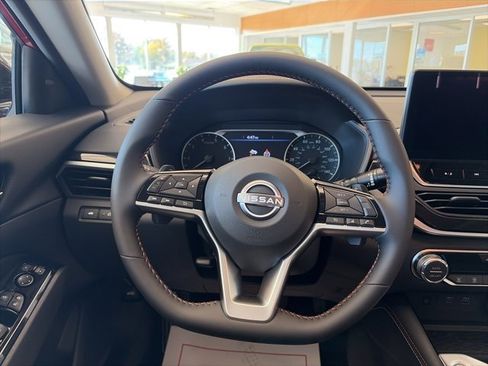 New 2025 Nissan Altima 2.5 SR w/ SR Premium Package image 15