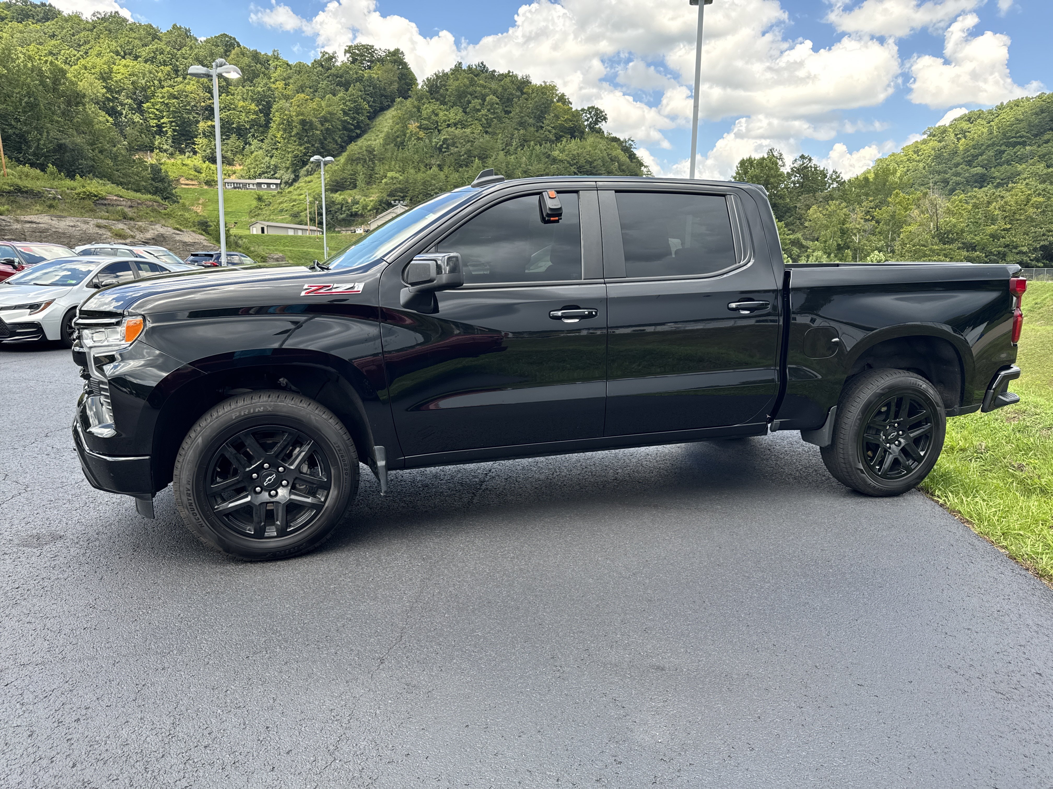 Used 2024 Chevrolet Silverado 1500 RST AWD/4WD image 4