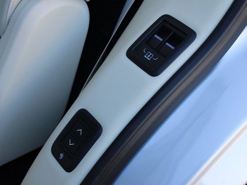 Certified 2024 Land Rover Range Rover Long Wheelbase SE image 65