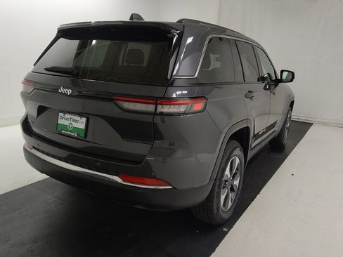 Used 2023 Jeep Grand Cherokee 4WD 4xe image 9