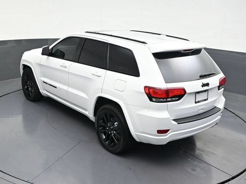 Used 2021 Jeep Grand Cherokee Laredo X RWD image 22
