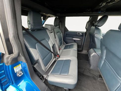 Used 2023 Ford Bronco Outer Banks image 11