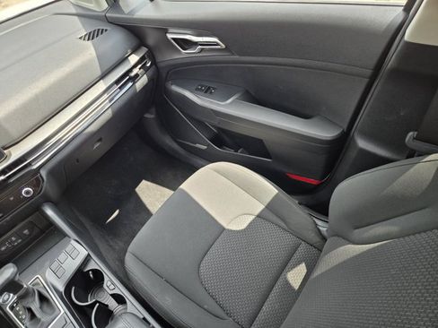 Certified 2026 Kia Sportage LX FWD image 15