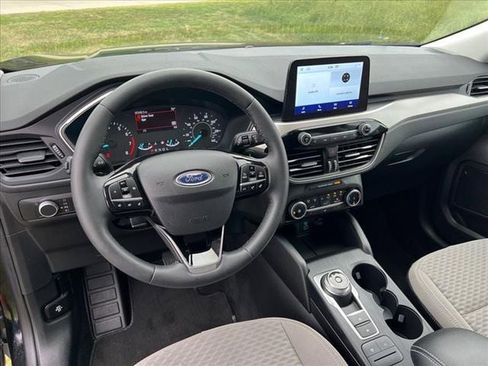 Used 2022 Ford Escape SE w/ Cold Weather Package image 14