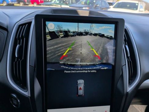 Certified 2024 Ford Edge SEL image 12