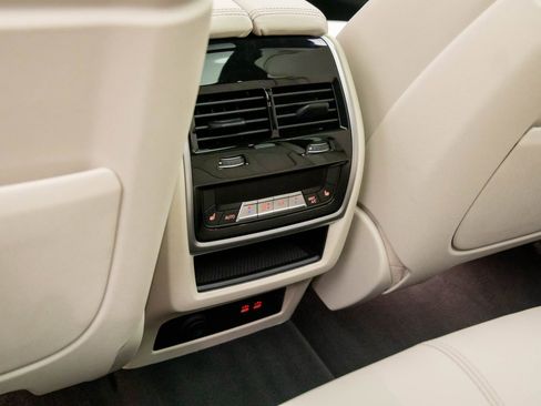 New 2026 BMW X5 xDrive40i w/ Executive Package image 18