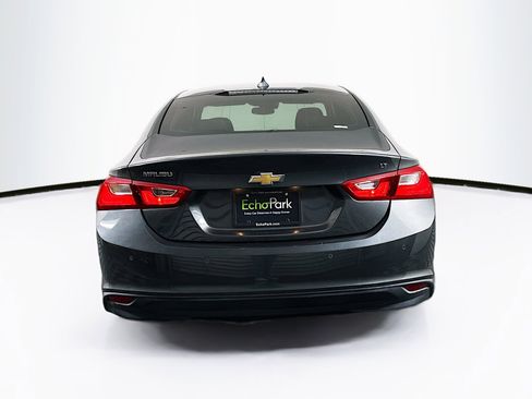 Used 2017 Chevrolet Malibu LT w/ Driver Confidence Package image 7