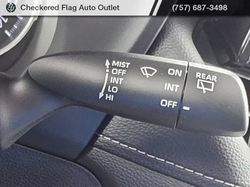Used 2021 Toyota RAV4 LE AWD/4WD image 29