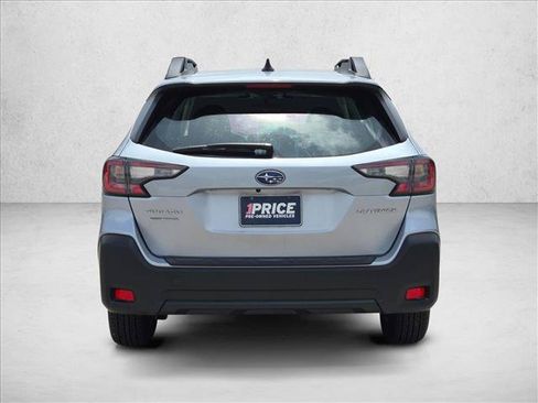 Used 2025 Subaru Outback AWD/4WD image 6