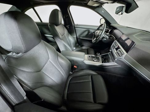 Used 2019 BMW 330i xDrive Sedan w/ M Sport Package image 27