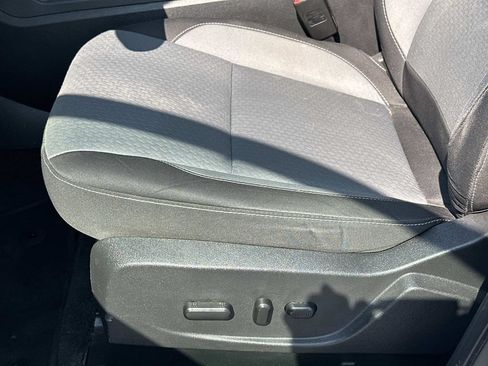 Used 2018 Ford Escape SE FWD image 17
