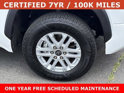 Used 2022 Toyota Tundra SR5 w/ SR5 Convenience Package AWD/4WD image 7