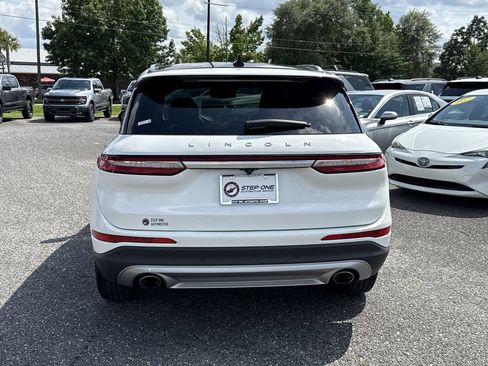 Used 2022 Lincoln Corsair AWD w/ Premium Package image 6
