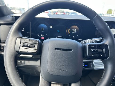 Used 2024 Hyundai Santa Fe Calligraphy AWD/4WD image 18