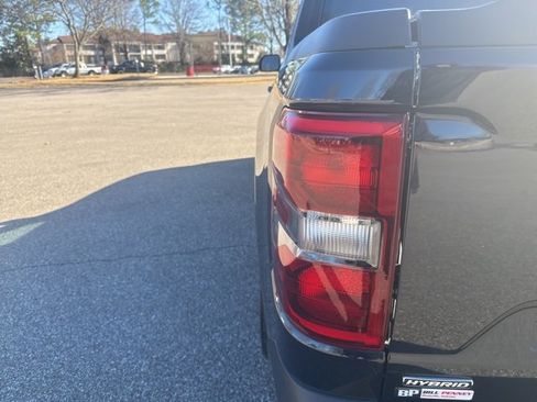 Used 2023 Ford Maverick Lariat w/ Lariat Luxury Package image 10