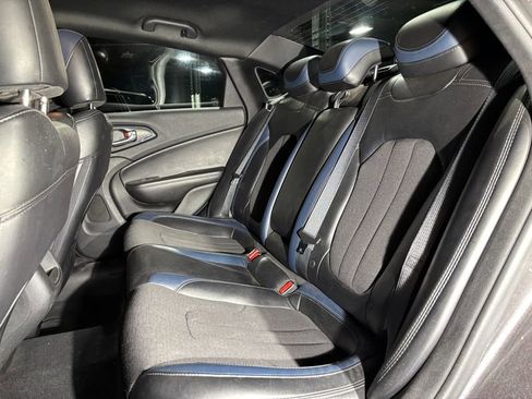 Used 2015 Chrysler 200 S image 11