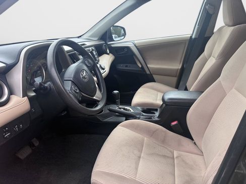 Used 2013 Toyota RAV4 XLE AWD/4WD image 8