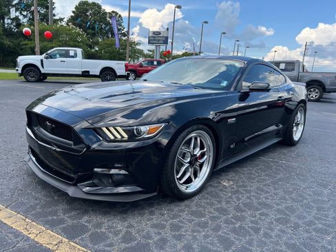 Used 2016 Ford Mustang GT w/ GT Performance Package RWD image 3