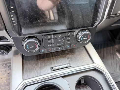 Used 2020 Ford F250 Lariat w/ Lariat Value Package image 30