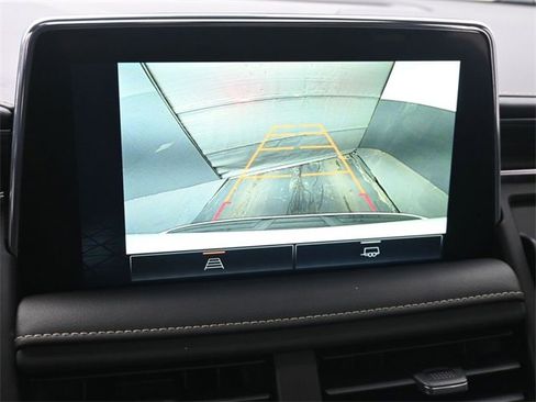 Used 2022 GMC Yukon XL SLT image 35