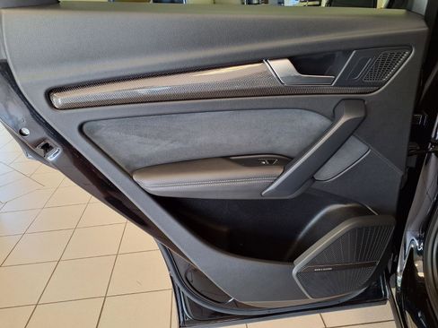Used 2023 Audi SQ5 Prestige AWD/4WD image 19