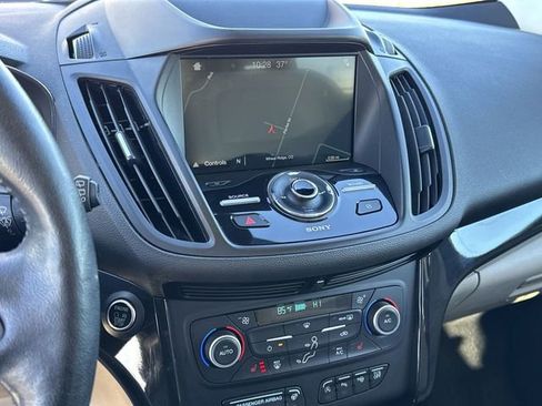 Used 2019 Ford Escape Titanium image 13