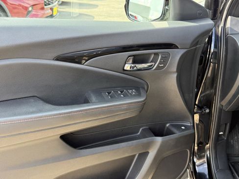 Used 2022 Honda Ridgeline Black Edition image 12