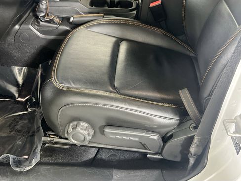 Used 2023 Jeep Gladiator Mojave w/ LED Lighting Group AWD/4WD image 19