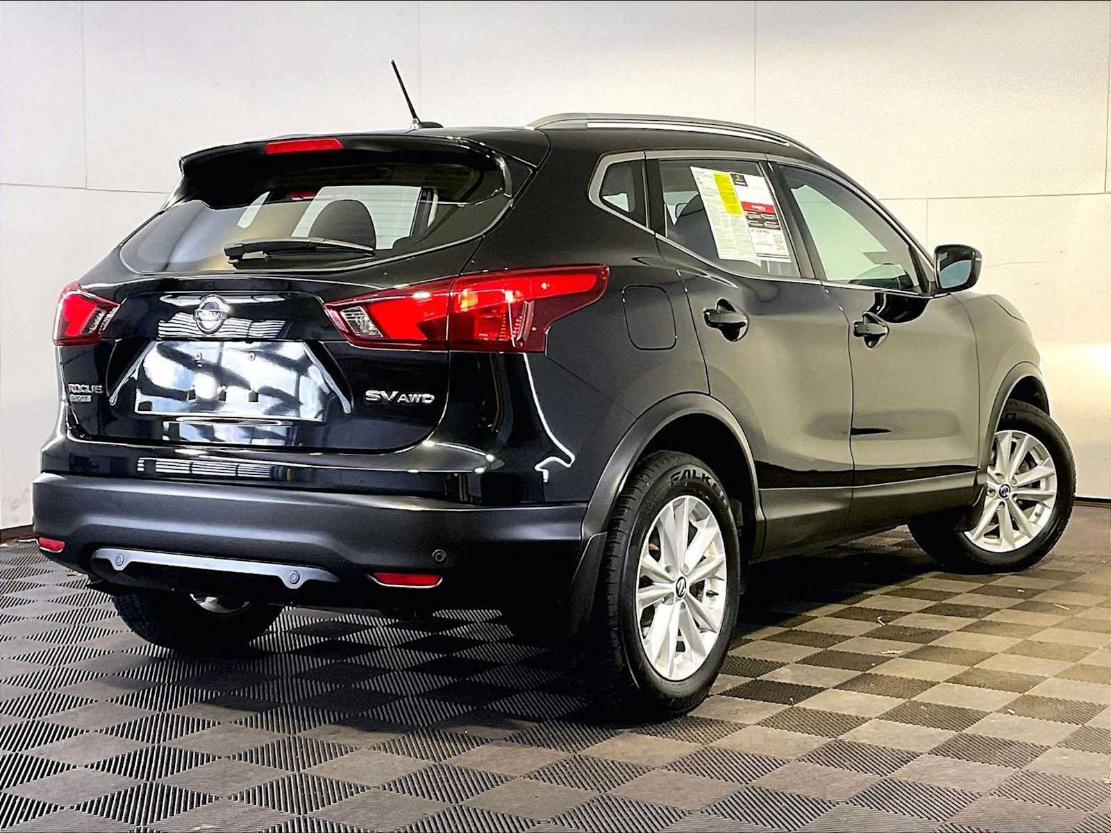 Used 2019 Nissan Rogue Sport SV AWD/4WD image 7