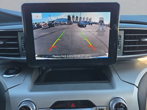 Certified 2022 Ford Explorer XLT w/ Equipment Group 202A image 19