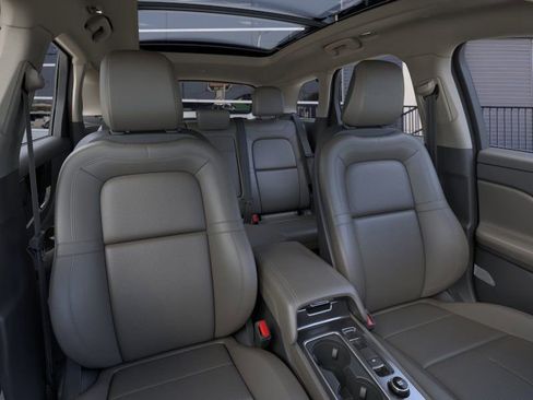 New 2026 Lincoln Corsair Premiere image 10